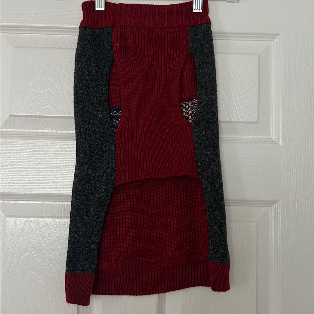 Eddie Bauer Dog sweater Charcoal Knit with American Flag & Red Trim size Large - Picture 3 of 6